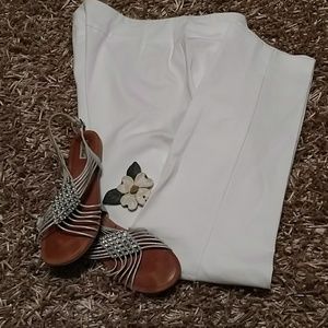 Crown and Ivy pants nwot